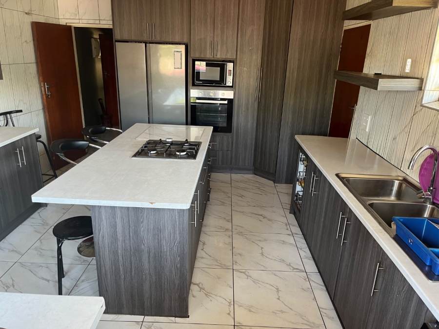 3 Bedroom Property for Sale in Roodia Free State